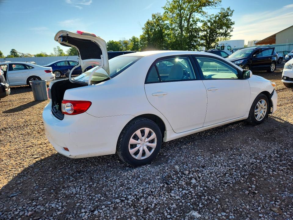Снимка 3 от търг – 2011 TOYOTA COROLLA с VIN 2T1BU4EE3BC655805
