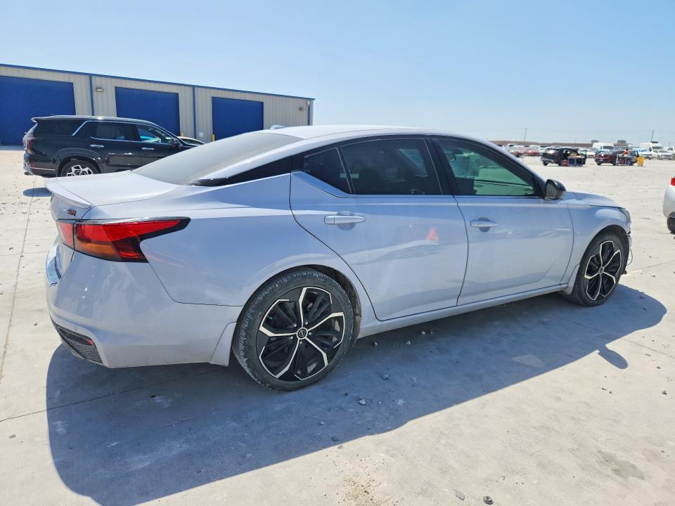 Photo 3 from auction – 2023 NISSAN ALTIMA with VIN 1N4BL4CV1PN398448