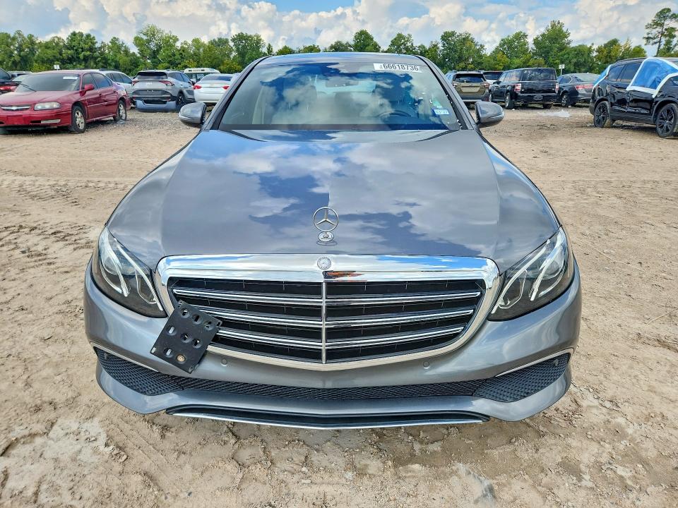 Photo 5 from auction – 2017 MERCEDES-BENZ E with VIN WDDZF4JB6HA175992