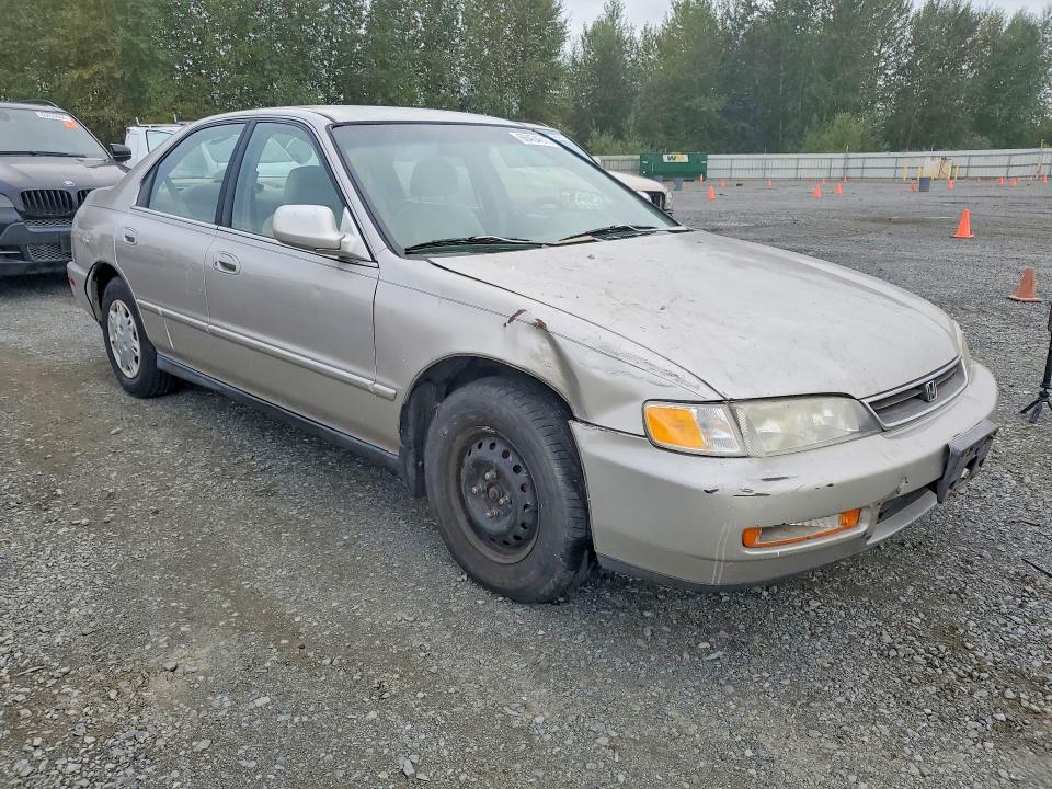 Photo 4 from auction – 1996 HONDA ACCORD with VIN 1HGCD5682TA119261