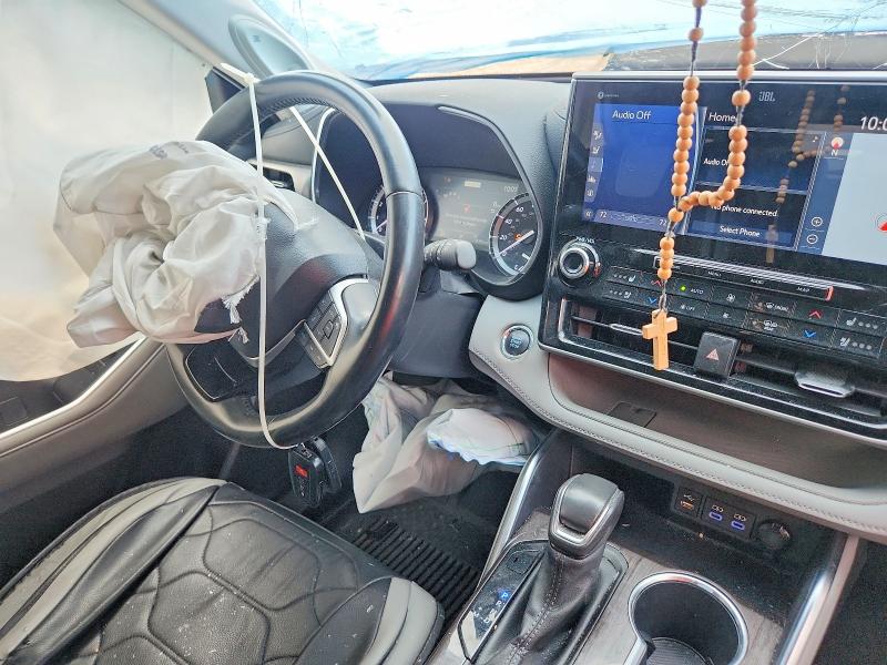 Photo 7 from auction – 2022 TOYOTA HIGHLANDER with VIN 5TDFZRBH9NS229563