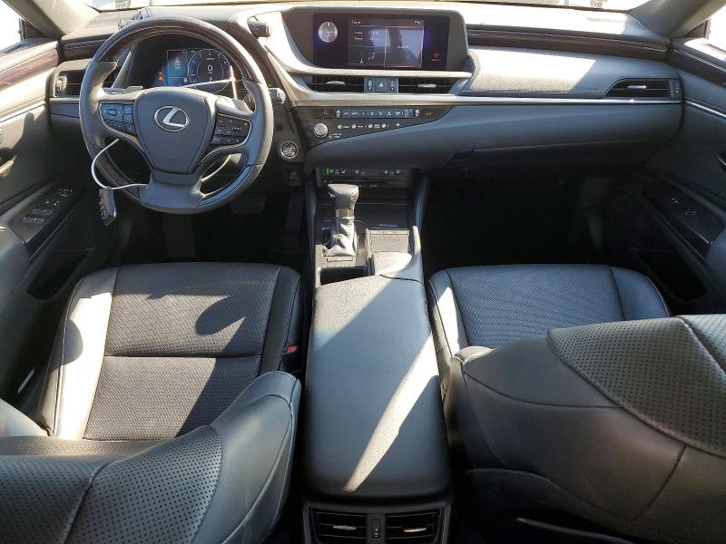 Photo 8 from auction – 2021 LEXUS ES 250 with VIN 58AD11D10MU001403