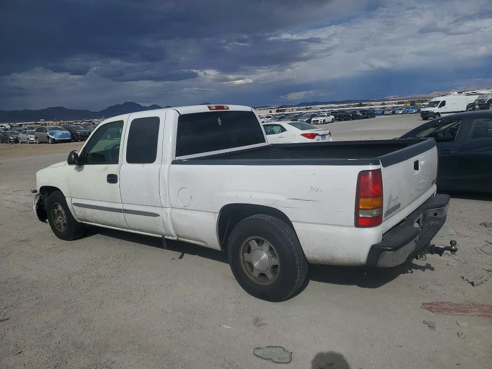 Фото 2 с аукциона – 2003 GMC NEW SIERRA с VIN 2GTEC19T631324448