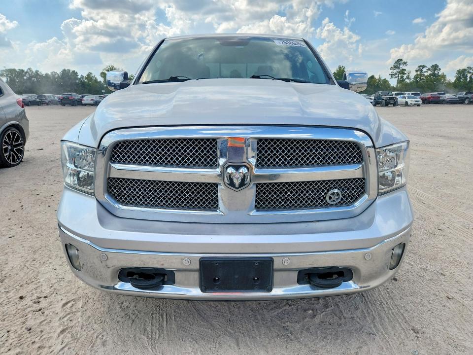 Снимка 5 от търг – 2017 RAM 1500 с VIN 1C6RR6LT7HS714723