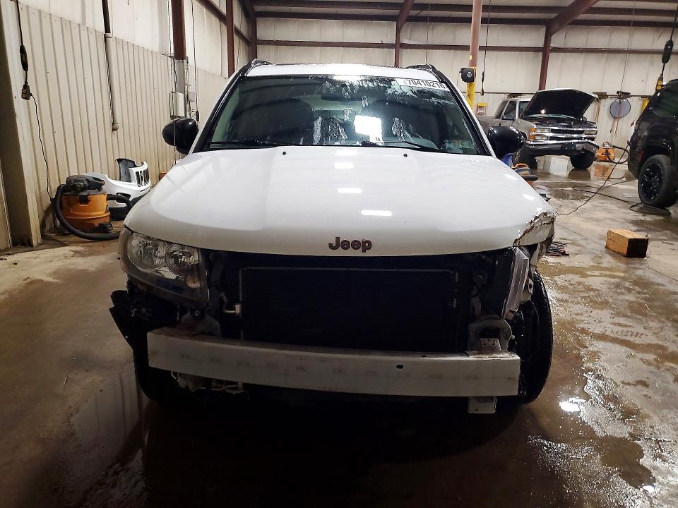 Photo 5 from auction – 2016 JEEP COMPASS with VIN 1C4NJCBB6GD800615