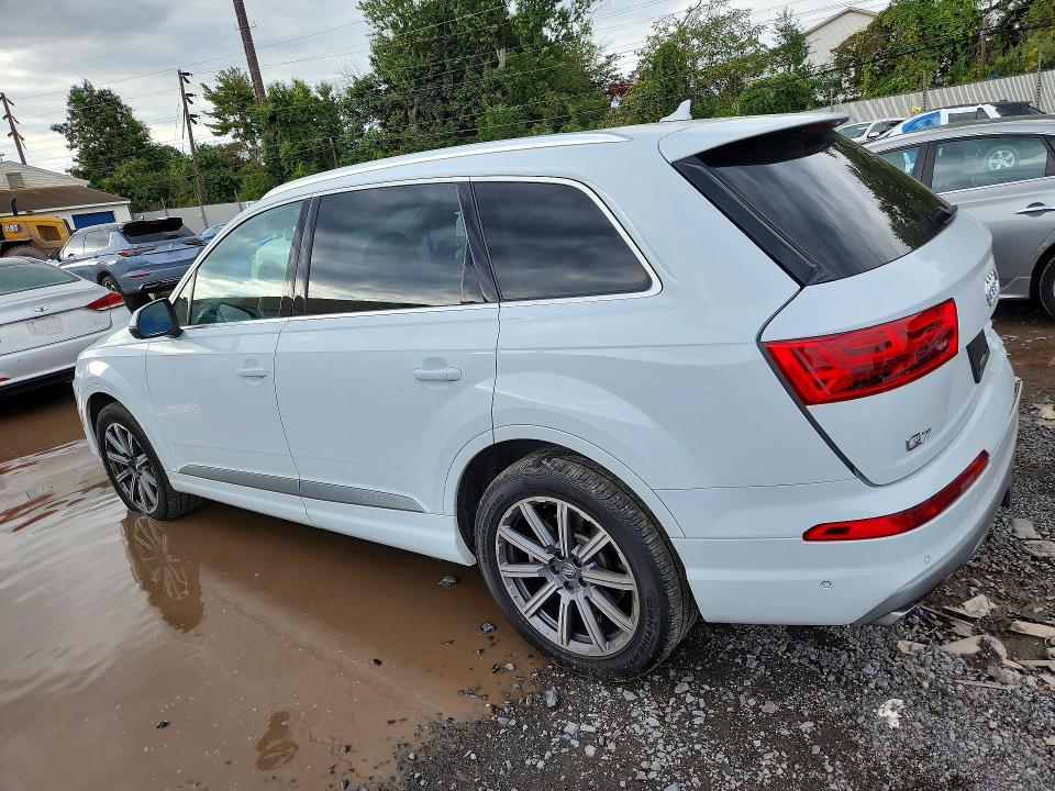 Снимка 2 от търг – 2019 AUDI Q7 с VIN WA1LAAF74KD005843