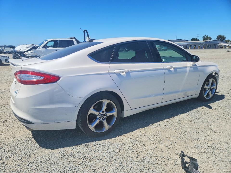 Photo 3 from auction – 2015 FORD FUSION with VIN 3FA6P0HDXFR118729