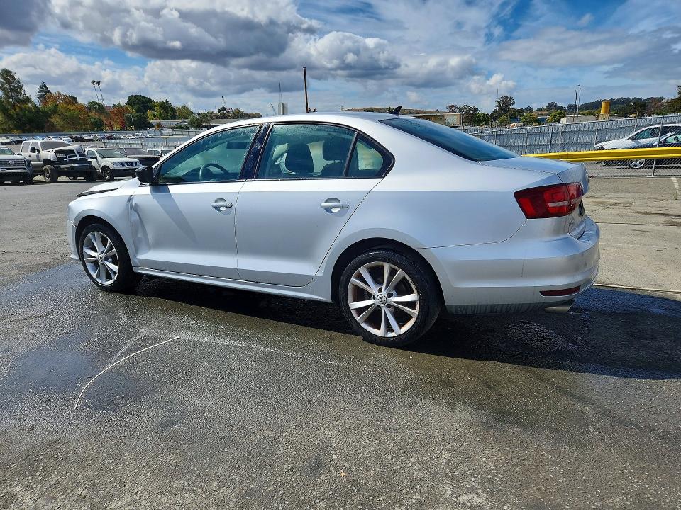 Photo 2 from auction – 2016 VOLKSWAGEN JETTA with VIN 3VW167AJ5GM342275
