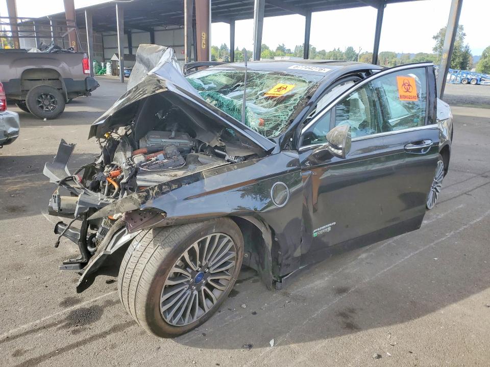 FORD FUSION 2018 with VIN 3FA6P0SU9JR111482 - Photo from auction