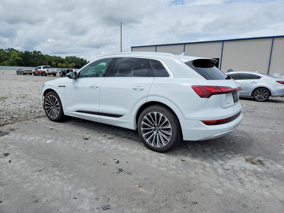 Photo 2 from auction – 2019 AUDI E-TRON with VIN WA1VABGE9KB019129