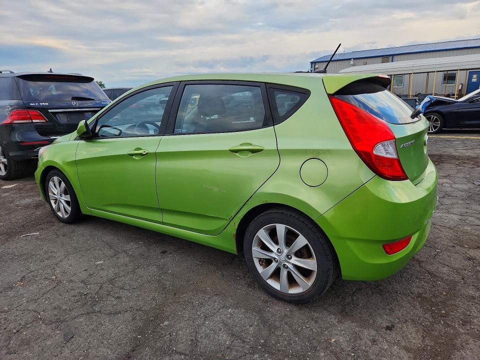 Photo 2 from auction – 2012 HYUNDAI ACCENT with VIN KMHCU5AE2CU037472