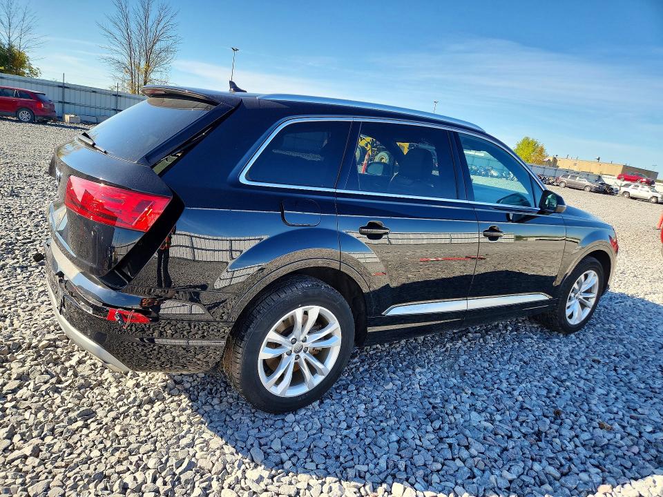 Фото 3 с аукциона – 2019 AUDI Q7 с VIN WA1AAAF71KD007606