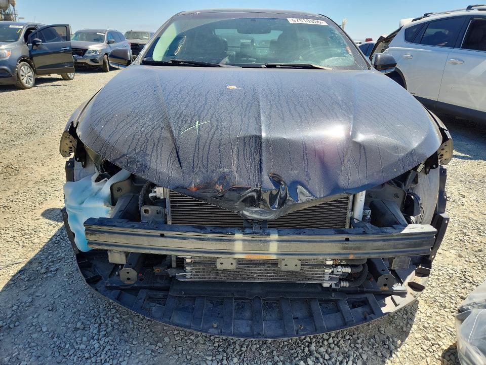 Photo 5 from auction – 2015 LINCOLN MKZ with VIN 3LN6L2LU8FR627786