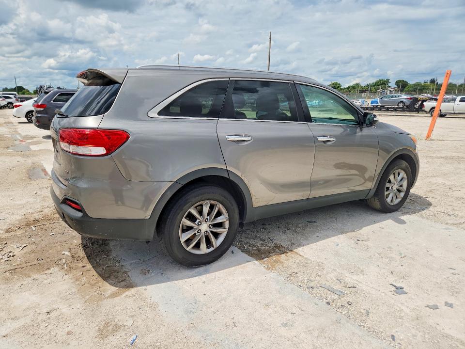 Photo 3 from auction – 2016 KIA SORENTO with VIN 5XYPG4A36GG088521