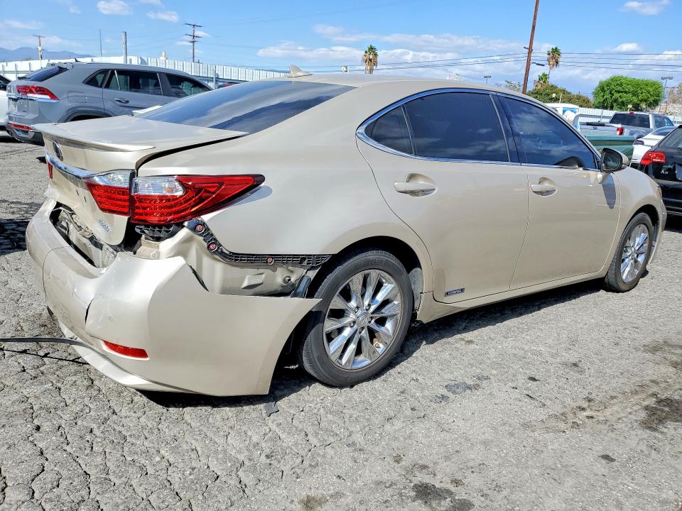 Photo 3 from auction – 2014 LEXUS ES with VIN JTHBW1GG4E2068795