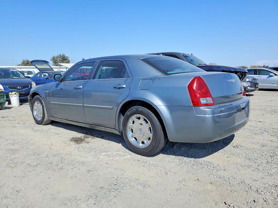Photo 2 from auction – 2006 CHRYSLER 300 with VIN 2C3KA53G16H146606