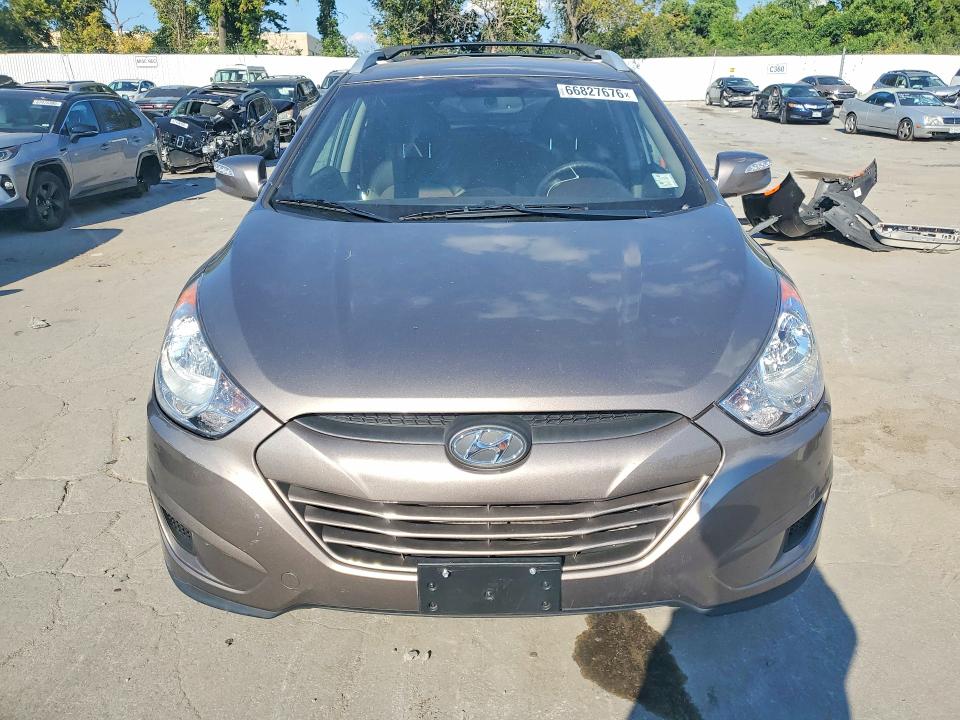 Photo 5 from auction – 2012 HYUNDAI TUCSON with VIN KM8JU3AC7CU349894