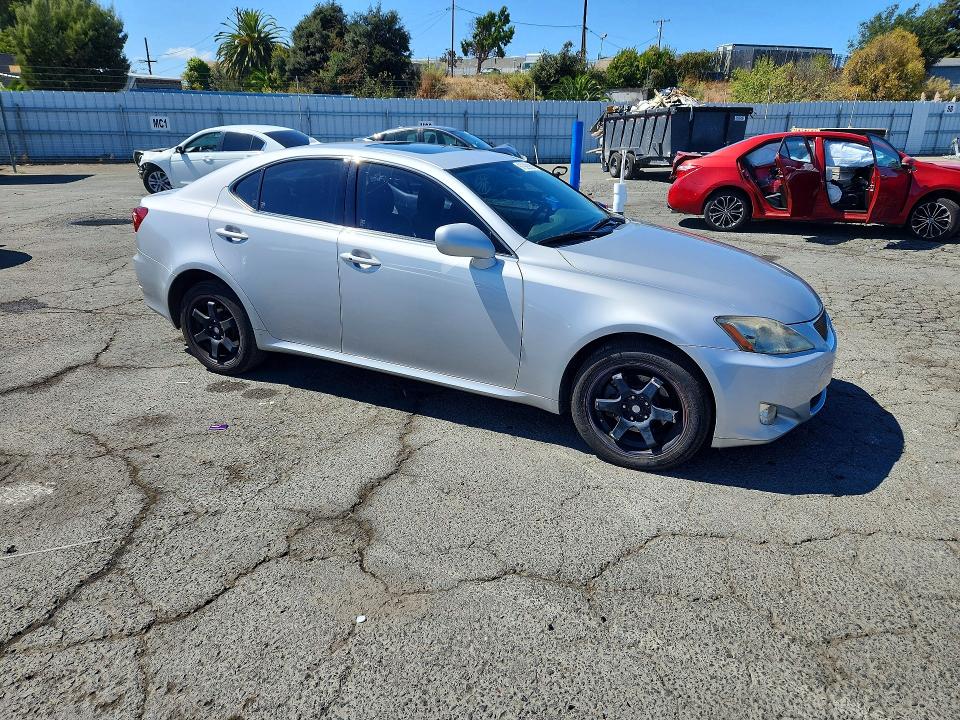 Photo 4 from auction – 2007 LEXUS IS with VIN JTHCK262672018978