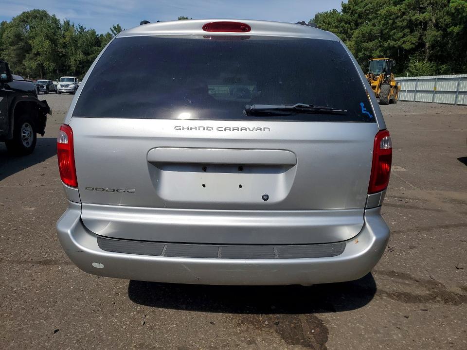 Photo 6 from auction – 2005 DODGE GRAND CARAVAN with VIN 1D4GP24R05B138876