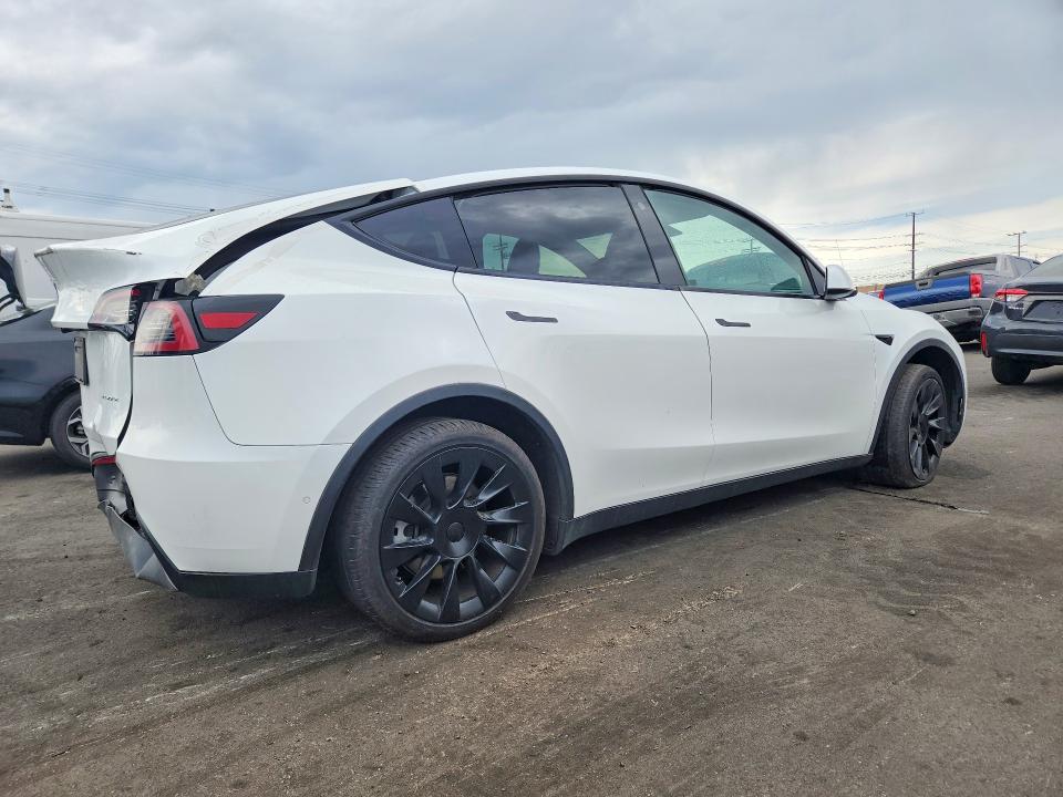 Фото 3 с аукциона – 2022 TESLA MODEL Y с VIN 7SAYGDEE7NA010804