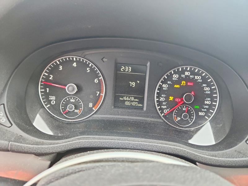 Photo 9 from auction – 2012 VOLKSWAGEN PASSAT with VIN 1VWAP7A39CC008437