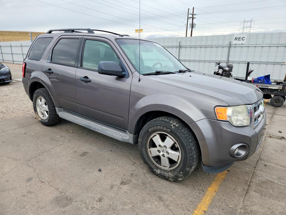 Photo 4 from auction – 2011 FORD ESCAPE with VIN 1FMCU0DG1BKC42243