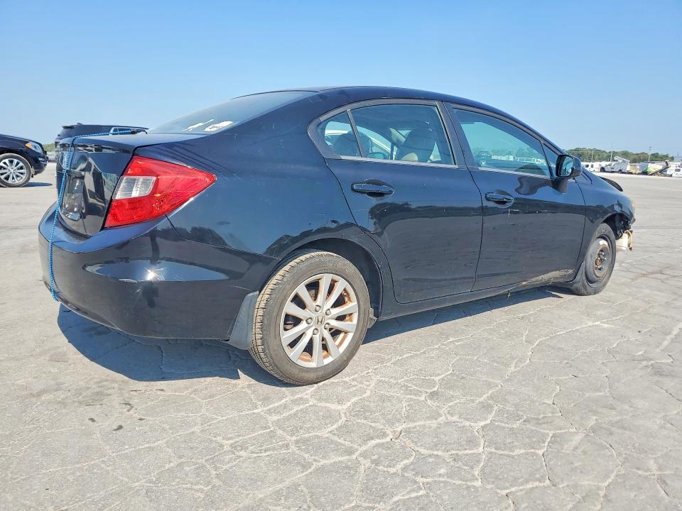Photo 3 from auction – 2012 HONDA CIVIC with VIN 19XFB2F93CE000267