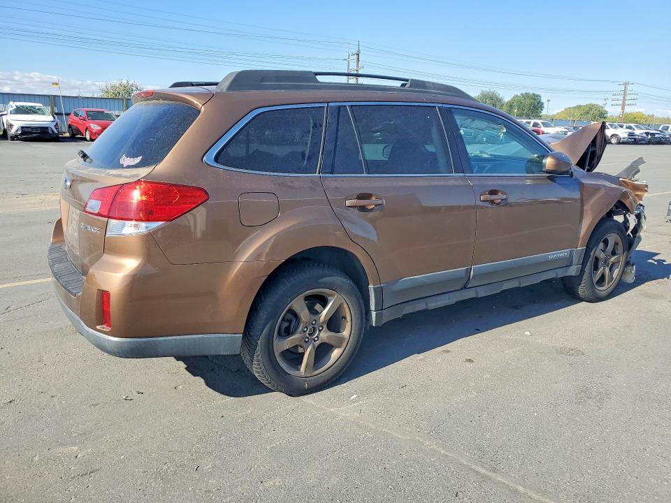 Photo 3 from auction – 2013 SUBARU OUTBACK with VIN 4S4BRCCC1D3250563