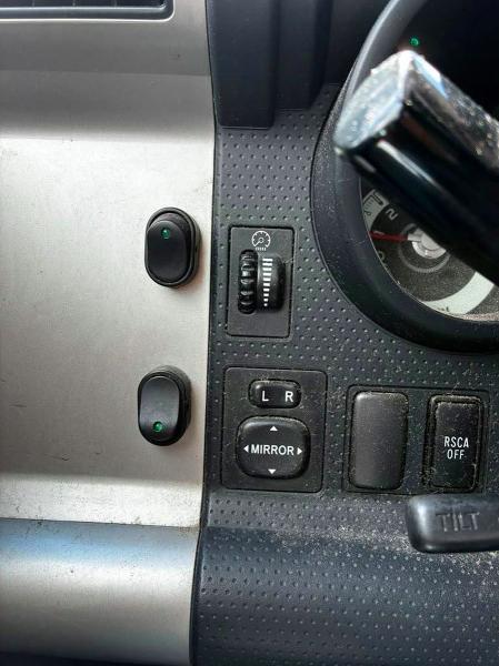 Photo 12 from auction – 2010 TOYOTA FJ CRUISER with VIN JTEBU4BF6AK084090