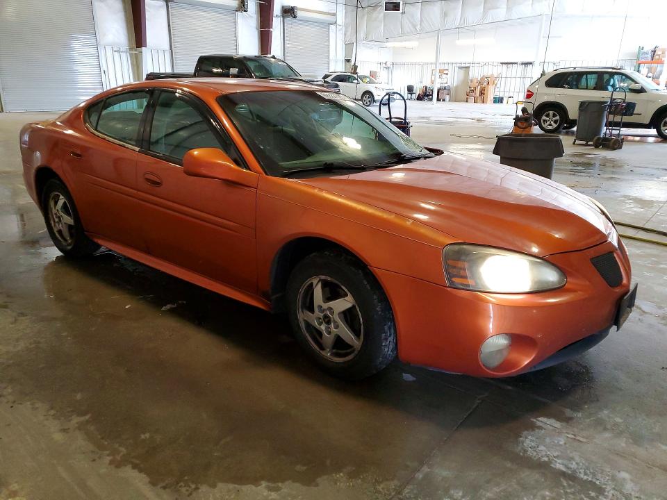 Снимка 4 от търг – 2004 PONTIAC GRAND PRIX с VIN 2G2WS522341243168