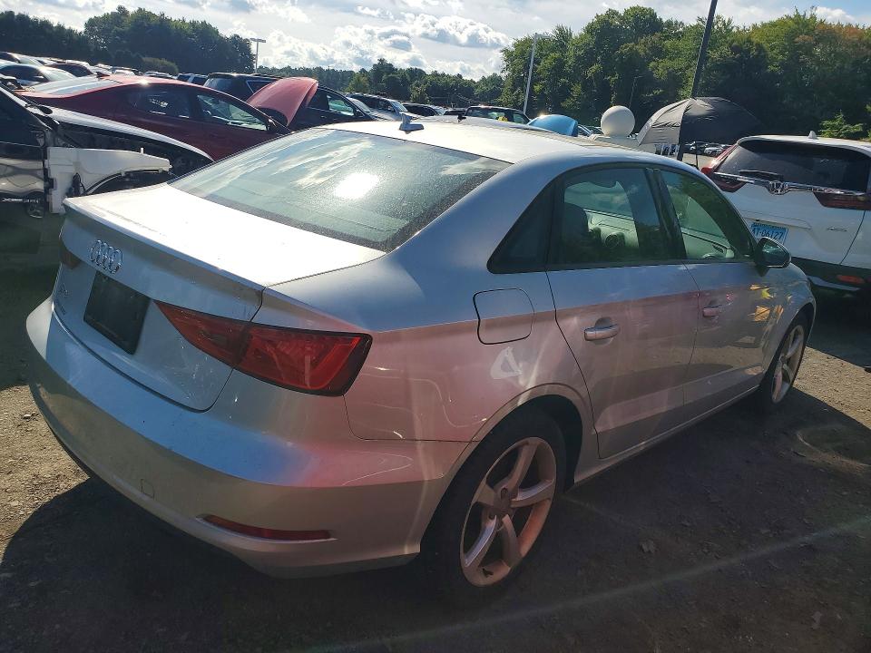 Zdjęcie 3 z aukcji – 2015 AUDI A3 z VIN WAUACGFF2F1010898