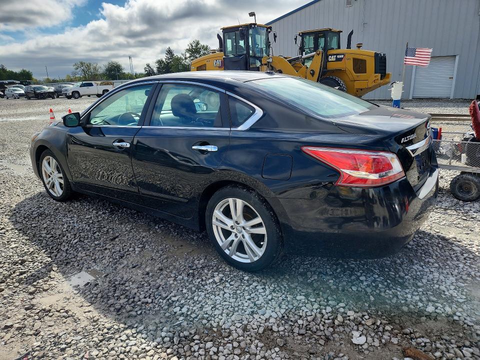 Photo 2 from auction – 2013 NISSAN ALTIMA with VIN 1N4BL3AP2DC158962