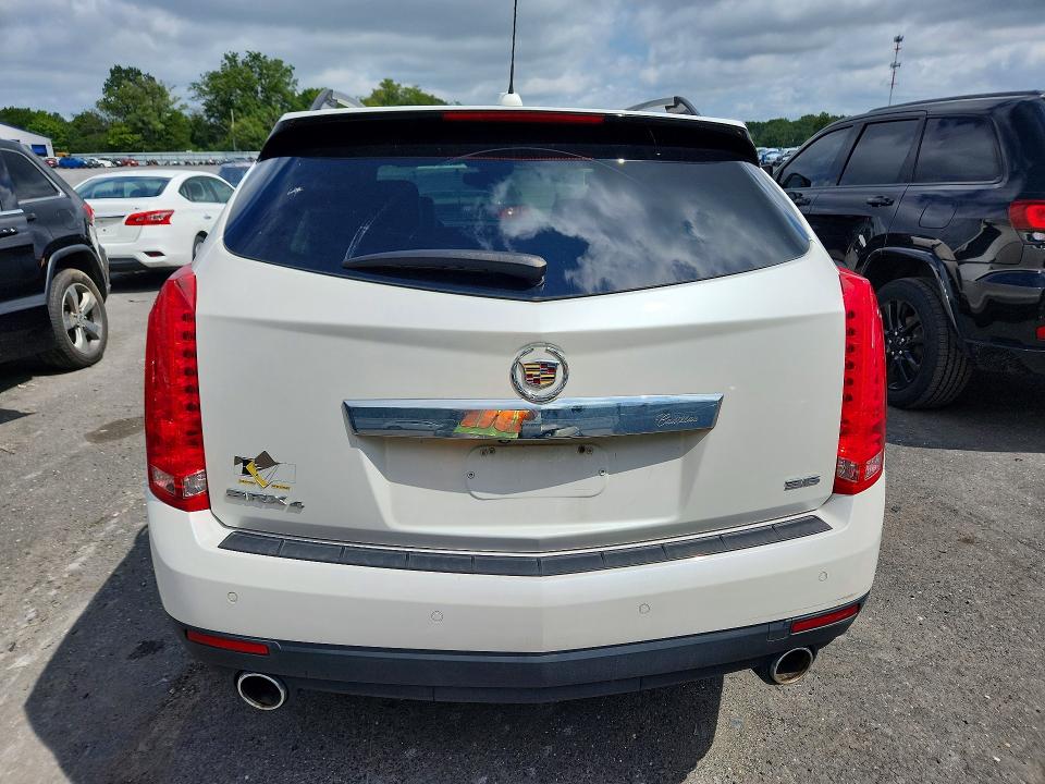 Photo 6 from auction – 2015 CADILLAC SRX with VIN 3GYFNEE3XFS587220