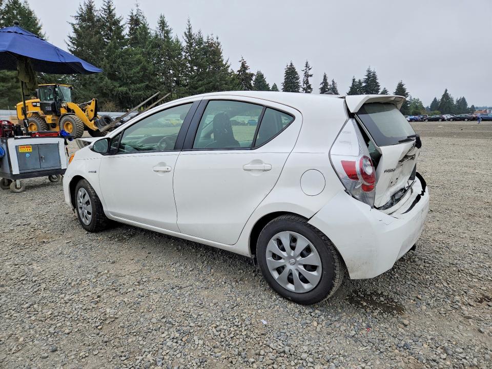 Photo 2 from auction – 2014 TOYOTA PRIUS C with VIN JTDKDTB30E1063252