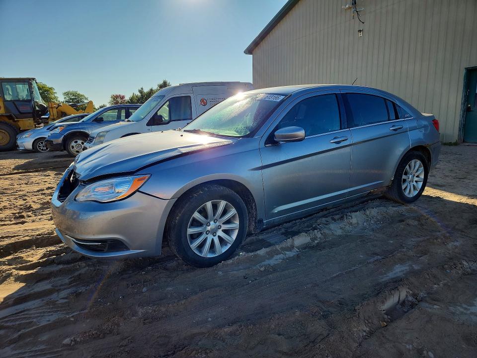 Photo 1 from auction – 2013 CHRYSLER 200 with VIN 1C3CCBBB1DN575493