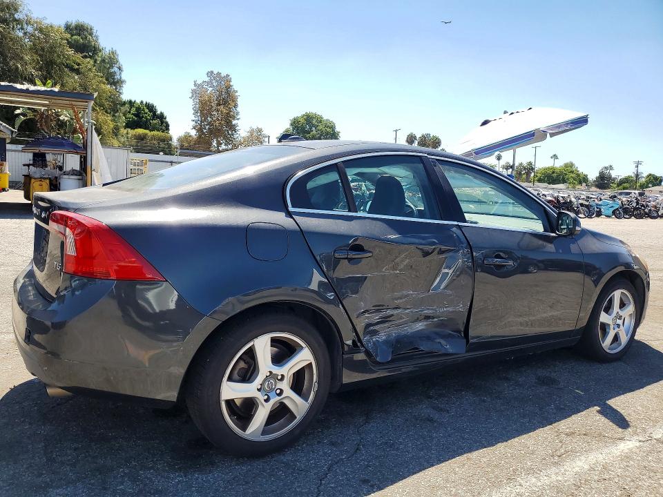 Photo 3 from auction – 2012 VOLVO S60 with VIN YV1622FS0C2083912