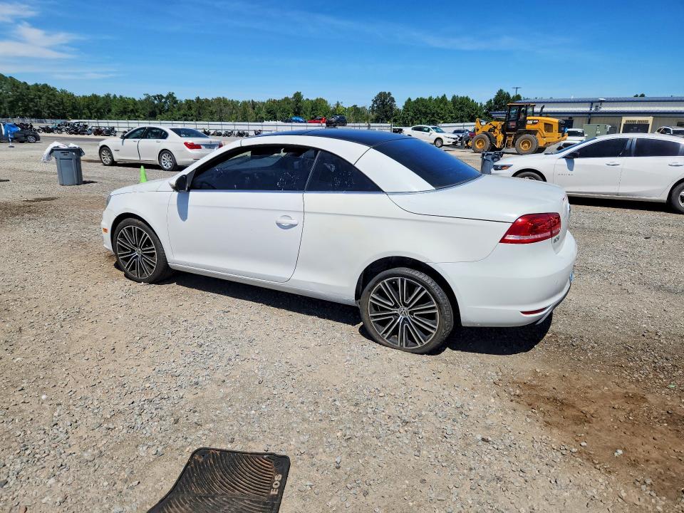 Photo 2 from auction – 2015 VOLKSWAGEN EOS with VIN WVWFW8AH8FV002456