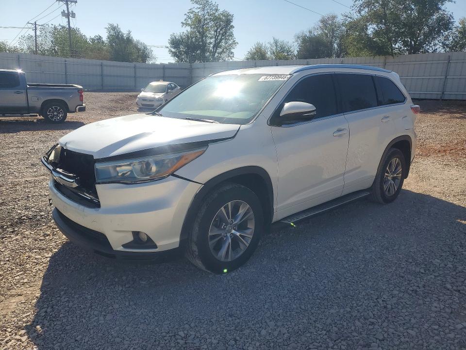 TOYOTA HIGHLANDER 2015 with VIN 5TDKKRFH9FS088122 - Photo from auction