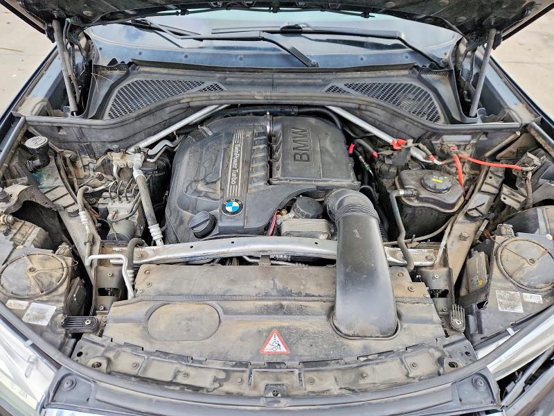 Foto 12 de la subasta – 2015 BMW X5 con VIN 5UXKR0C55F0K63646