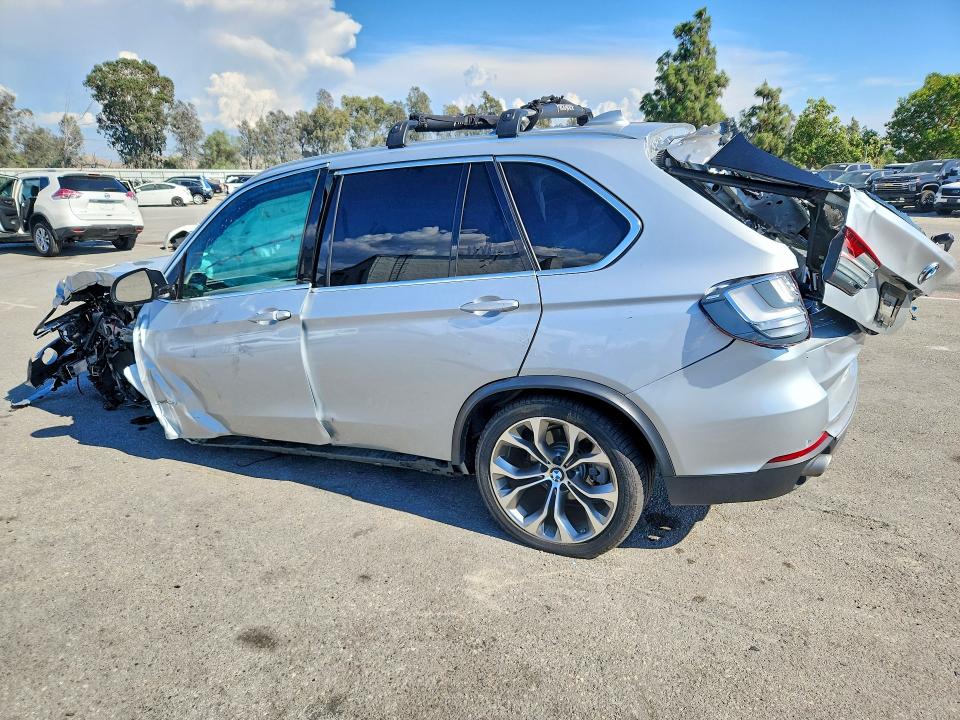 Foto 2 de la subasta – 2015 BMW X5 con VIN 5UXKR0C58F0P11992