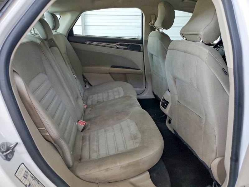 Photo 10 from auction – 2018 FORD FUSION with VIN 3FA6P0LU4JR173211
