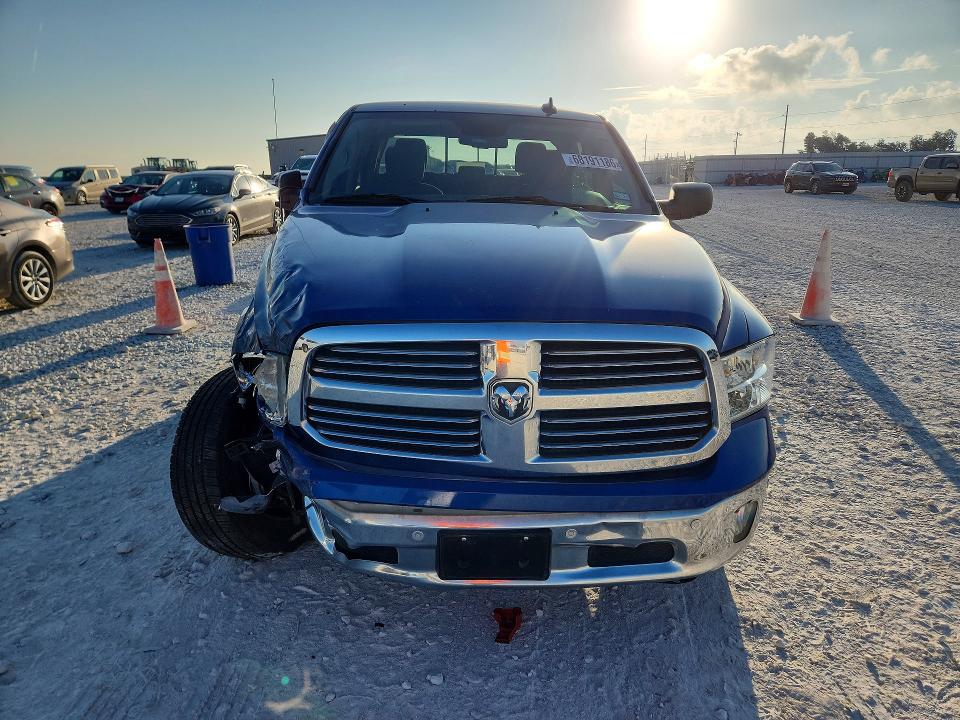 Снимка 5 от търг – 2016 RAM 1500 с VIN 3C6RR7LT1GG352996