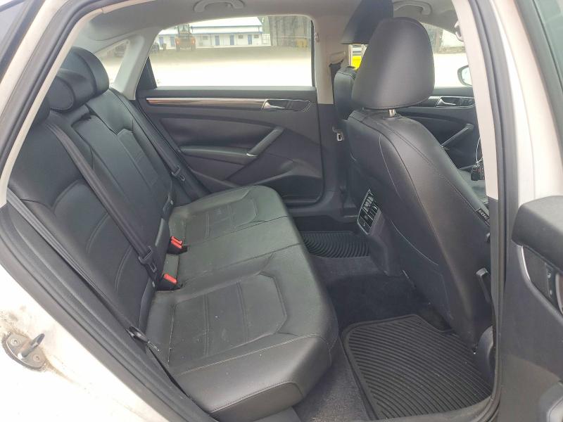 Photo 10 from auction – 2017 VOLKSWAGEN PASSAT with VIN 1VWBT7A31HC046476