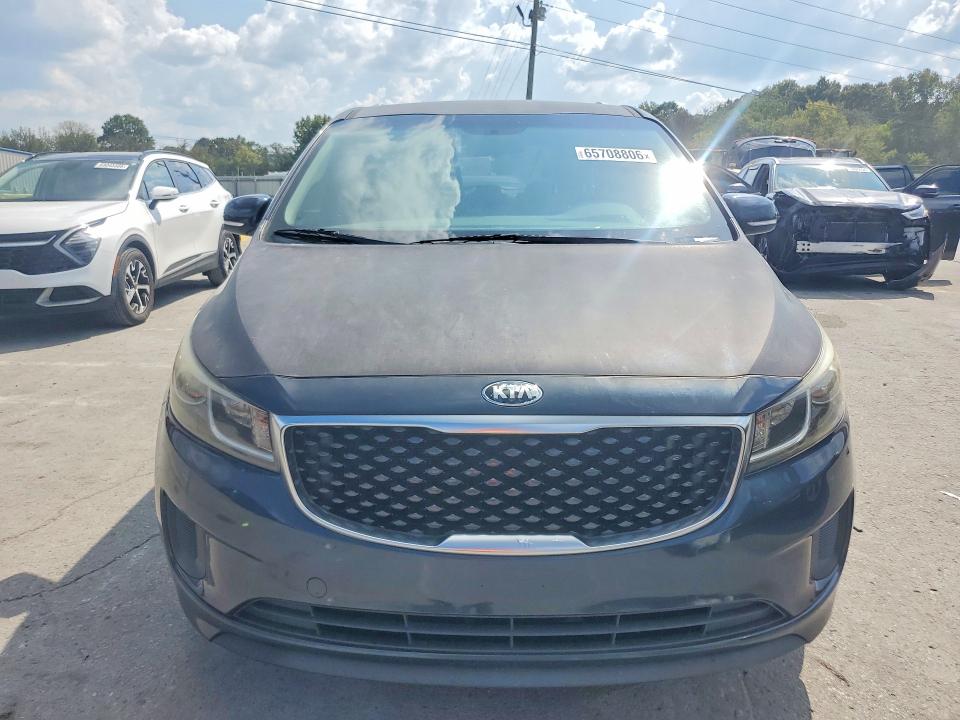 Photo 5 from auction – 2016 KIA SEDONA with VIN KNDMB5C11G6171389