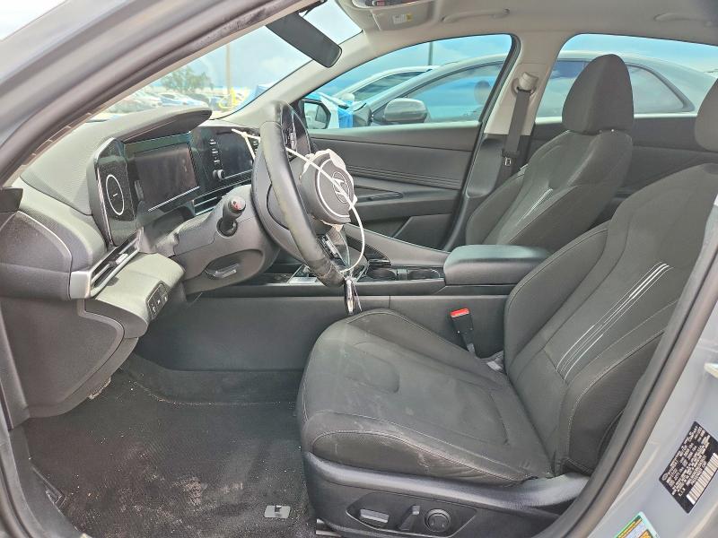 Снимка 7 от търг – 2022 HYUNDAI ELANTRA с VIN KMHLN4AG9NU343631