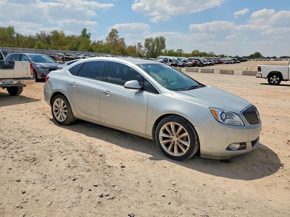 Photo 4 from auction – 2014 BUICK VERANO with VIN 1G4PP5SK1E4104806