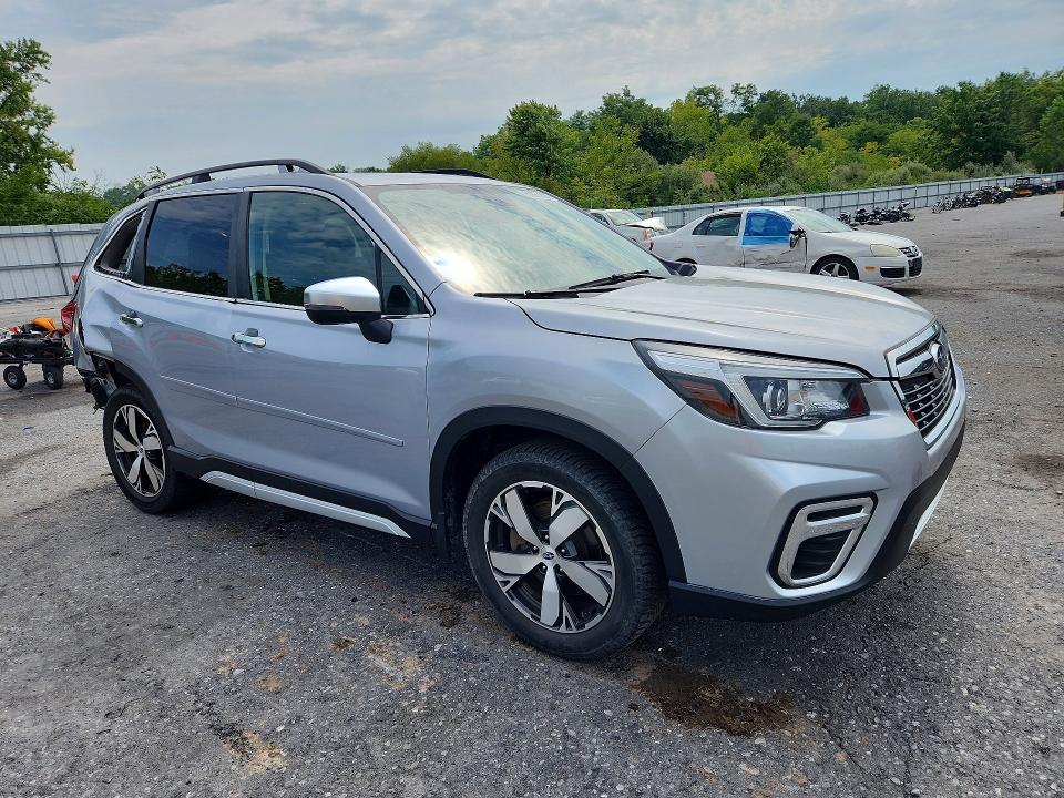 Photo 4 from auction – 2019 SUBARU FORESTER with VIN JF2SKAWC8KH523573