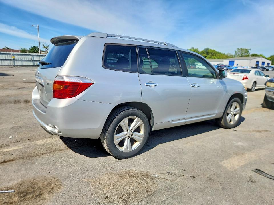 Photo 3 from auction – 2008 TOYOTA HIGHLANDER with VIN JTEES42AX82018000