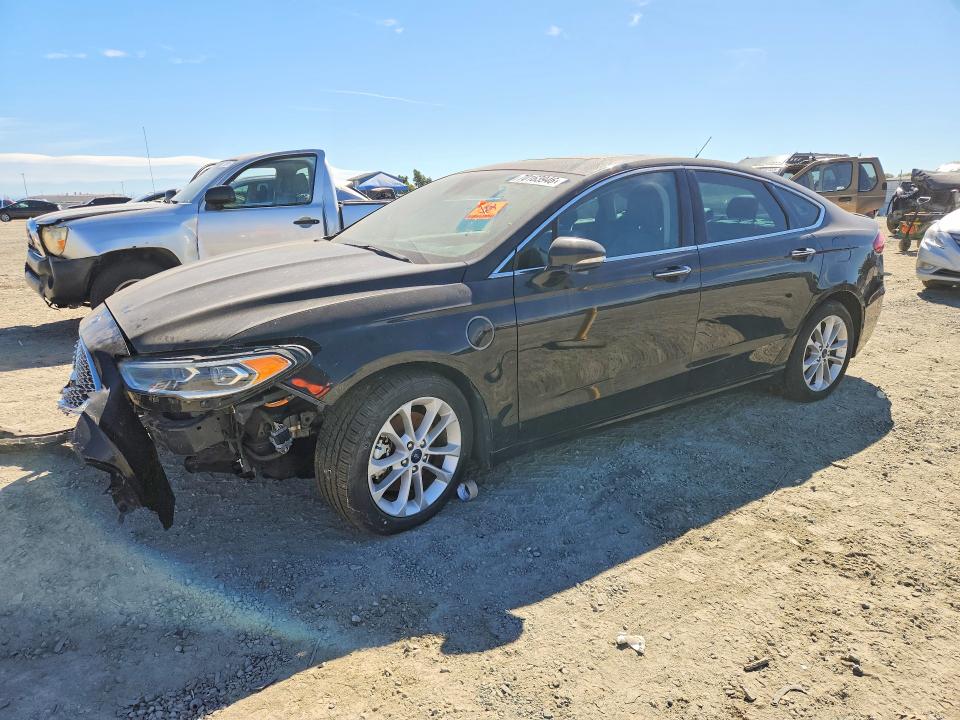 FORD FUSION 2020 with VIN 3FA6P0SU4LR132629 - Photo from auction