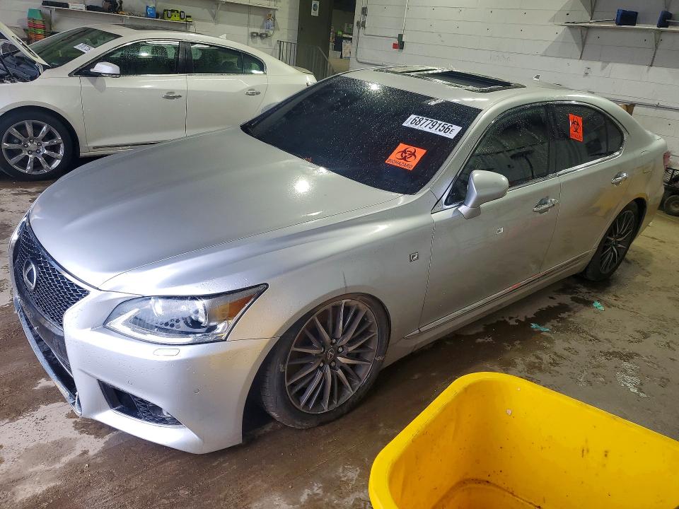 LEXUS LS 2013 مع رقم تعريف المركبة JTHCL5EF3D5019258 - صورة من المزاد